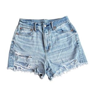 American Eagle Women's Light Wash Denim Shorts